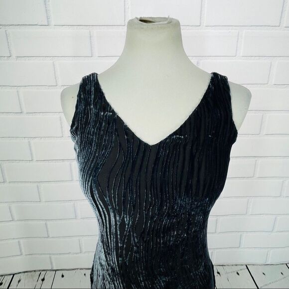 E3 By Etcetera Gray Layered Velvet Tank - Size 2 - Picture 2 of 13